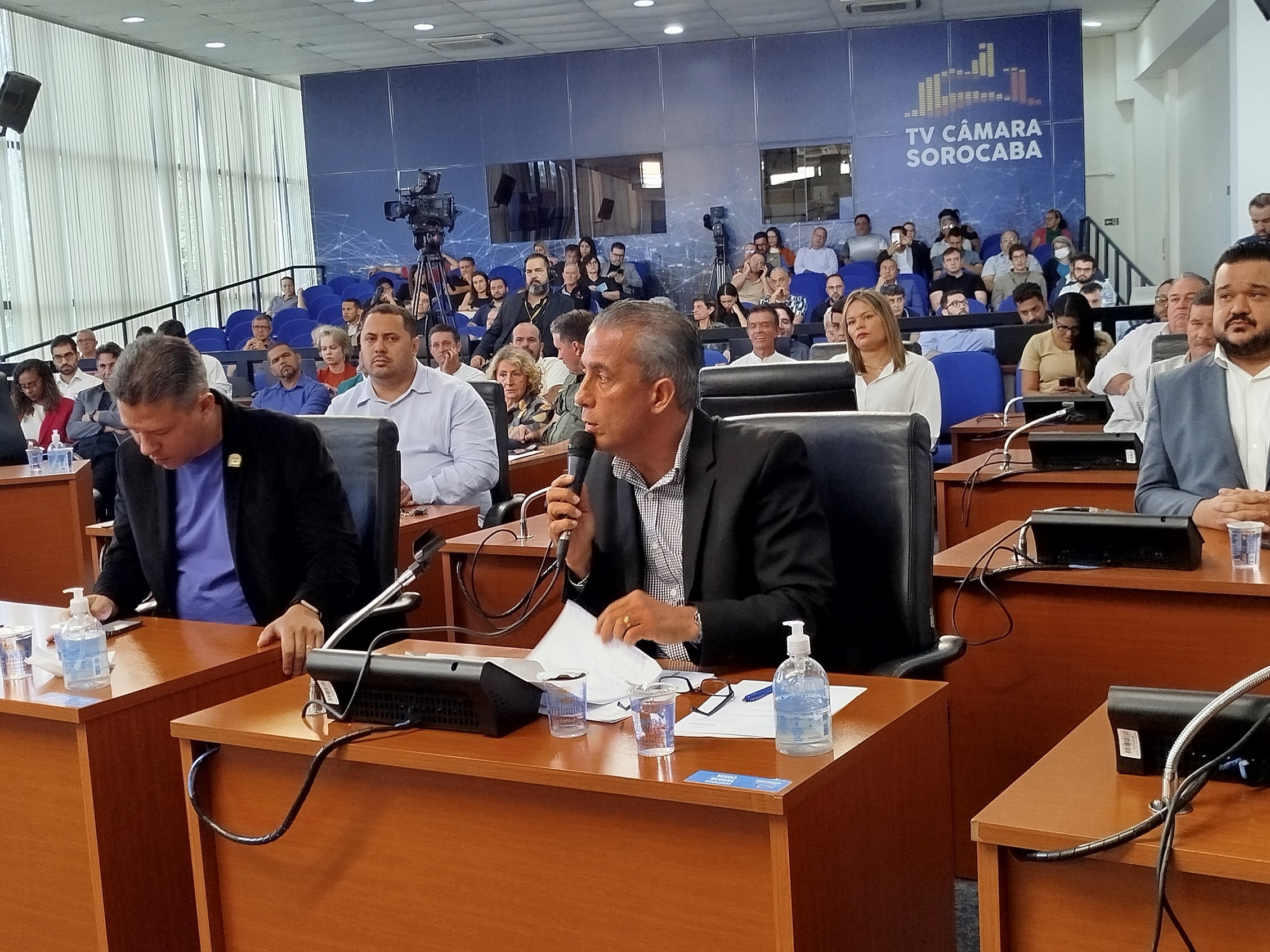 Vereadores de Alumínio participam de Audiência Pública sobre o Trem Intercidades