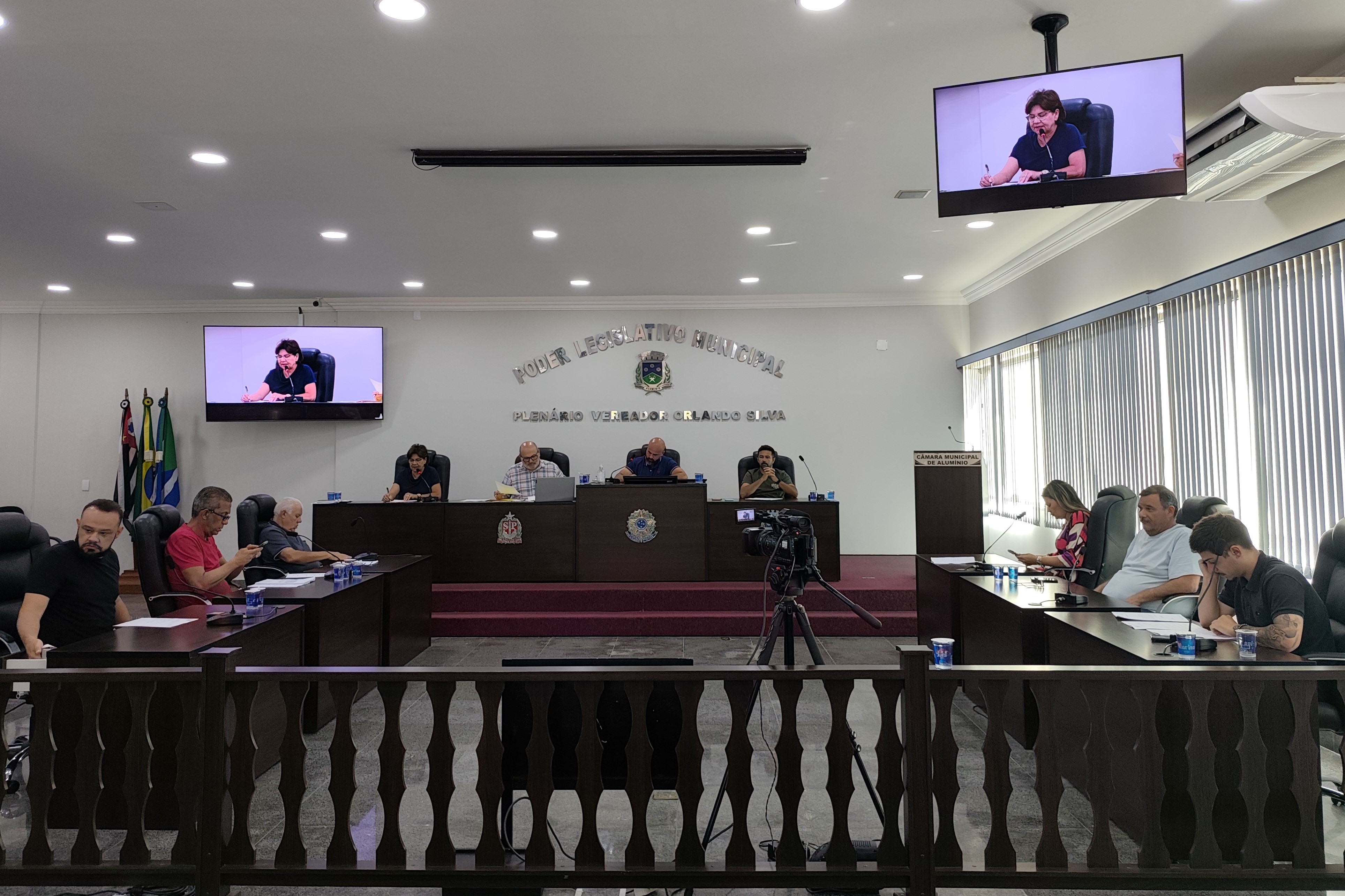 RESUMO DAS 42ª, 43ª E 44ª SESSÕES EXTRAORDINÁRIAS DA 9ª LEGISLATURA